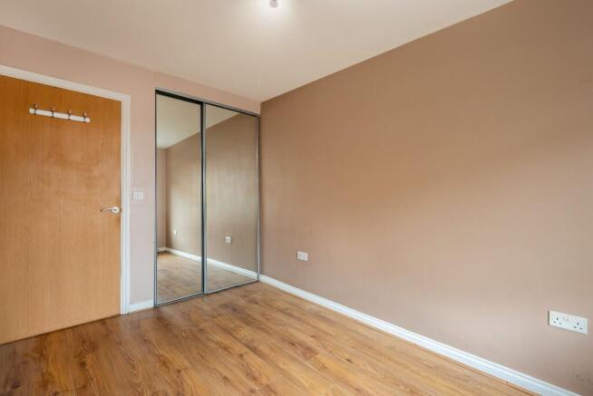 2 bed Flat to rent Image 6