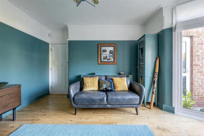 Clivedon Road, Highams Park photo 4