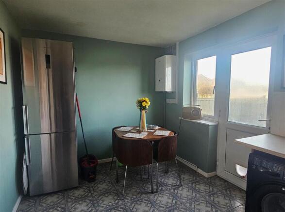 Dining Area.jpg
