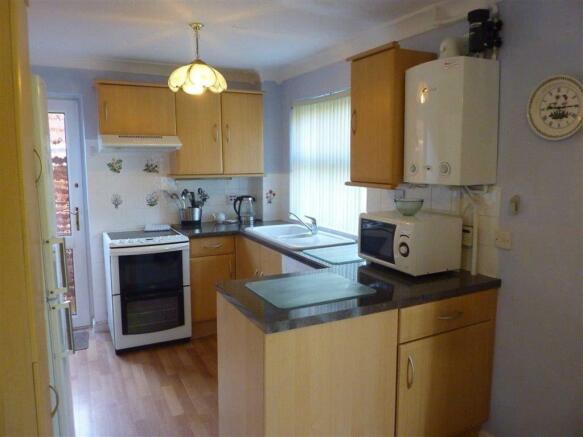 KITCHEN/BREAKFAST RO