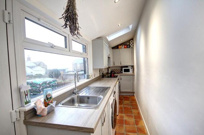2 bed Terraced for sale Image 5