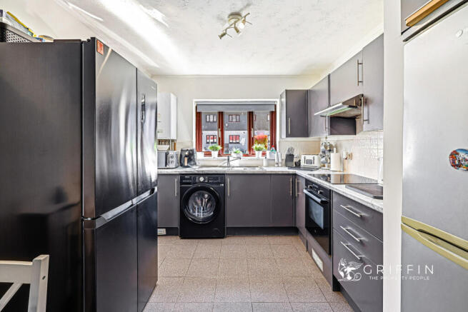 Teviot Avenue, Aveley, South Ockendon, RM15 photo 4