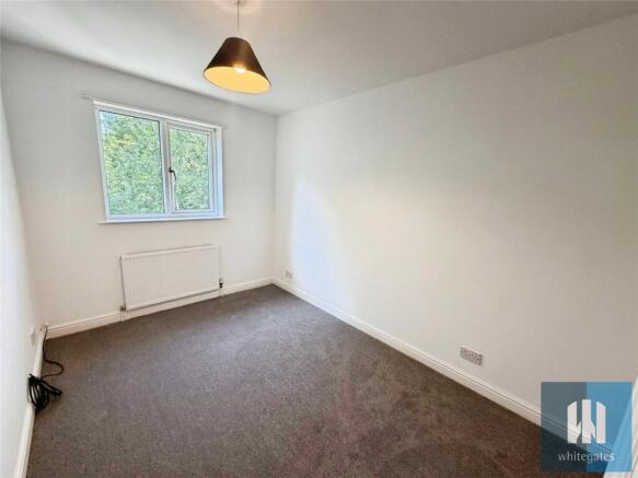 2 bed Apartment to rent Image 11