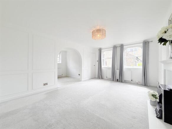 2 bed Flat for sale Image 10