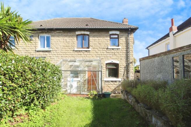 3 bed Semi-Detached for sale Image 4