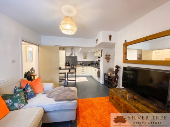 1 bed Apartment for sale Image 12