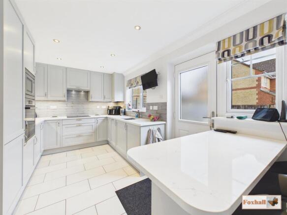Kitchen / Breakfast Room