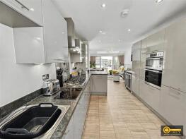 3, Ribbon Avenue, Nuneaton CV10 9TJ