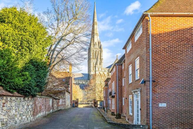 100892_144-The-Close-Salisbury (4).jpg