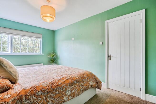 3 bed Detached for sale Image 8