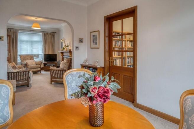Lounge/Dining Room