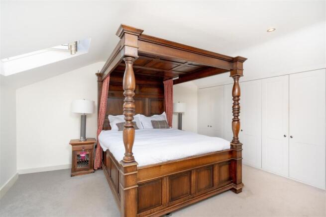4 bed Barn Conversion for sale Image 11