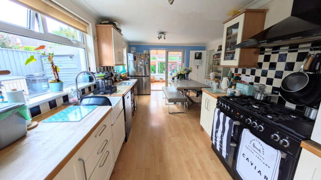 Kitchen Diner 3