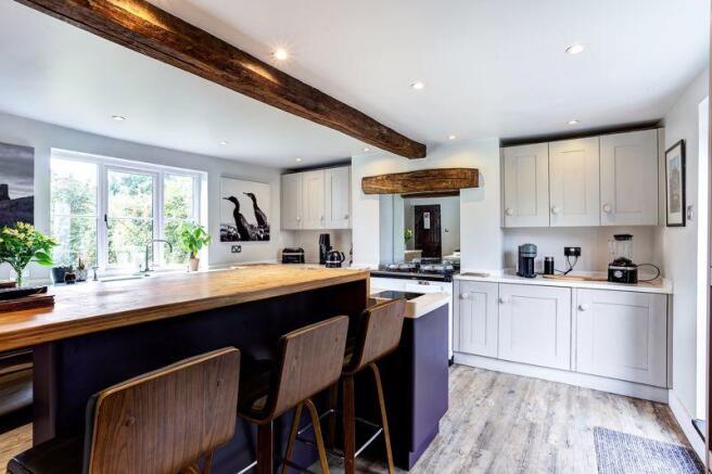 BREAKFAST KITCHEN B