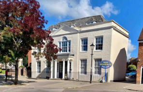 2, 18 The Old Bank House, Market Place, Ringwood BH24 1AW