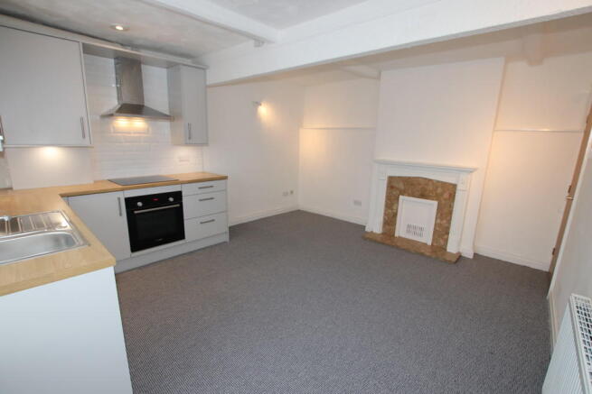 Living Room/Kitch...