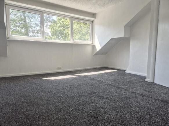 2 bed House to rent Image 5