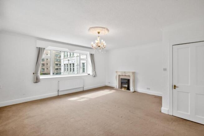 3 bed Apartment for sale Image 4
