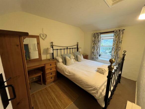 Double bedroom.jpg