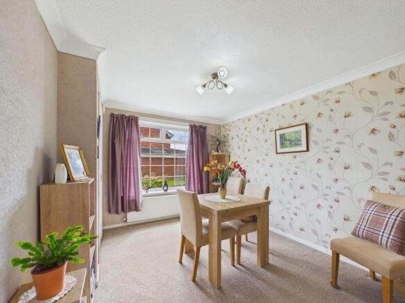 4 bed Detached for sale Image 9
