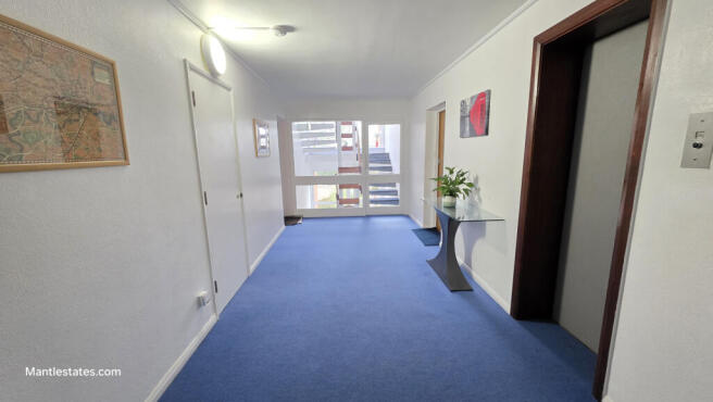 COMMUNAL ENTRANCE