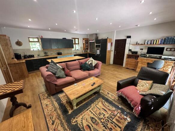Living Room.jpg