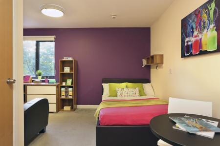 Kentish HouseWet Room Ensuite Studio