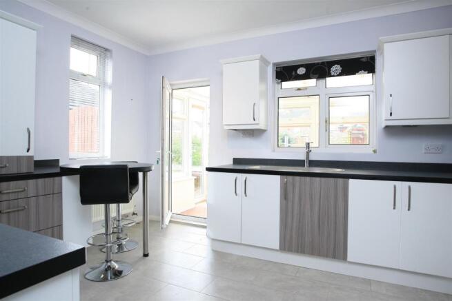 Kitchen/Breakfast Ro