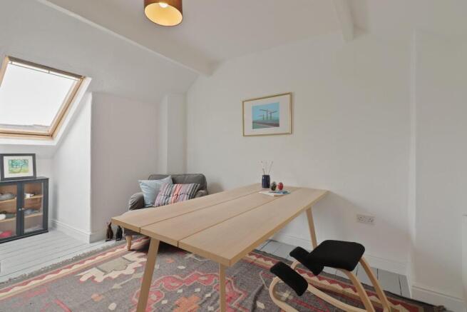 3 bed Terraced for sale Image 3