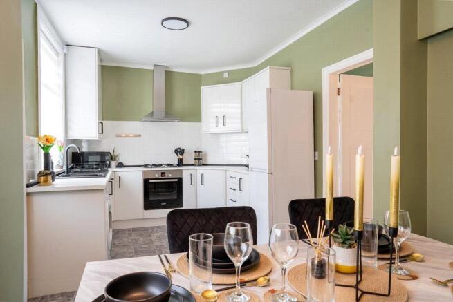 3 bed Terraced for sale Image 4