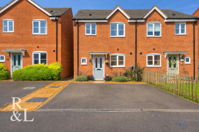 9 Astonbury Way (1).png
