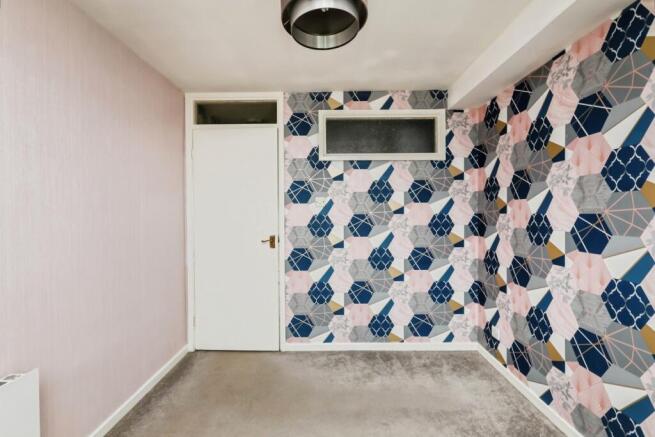 1 bed Flat for sale Image 11