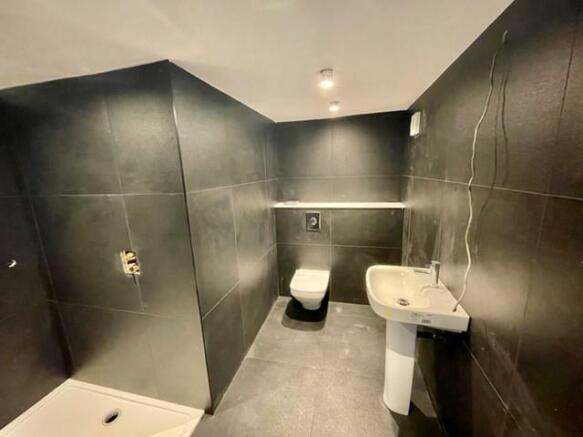 en suite master.jpg