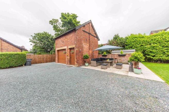 External garage