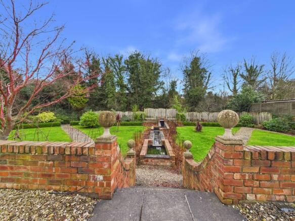 15 bed Detached for sale Image 5
