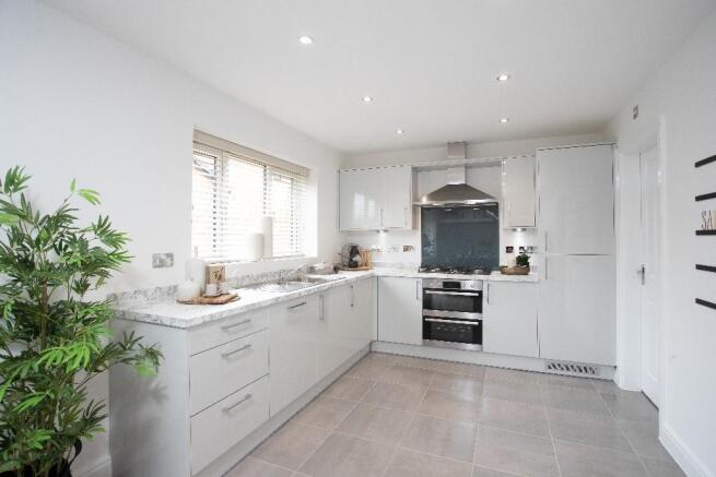 SHOW HOME OPEN