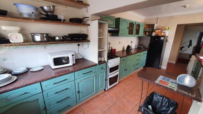 1 bed House Share to rent Image 4