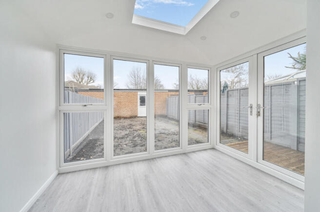 1403412-18-697b87...