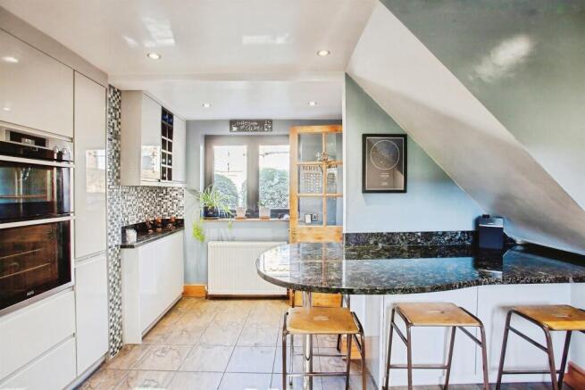 5 bed Character Property for sale Image 7
