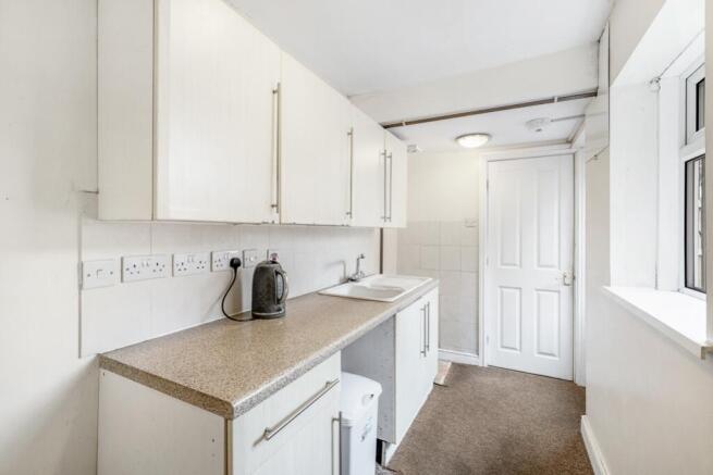 18 Wyberton Low Road (Wyberton)-11