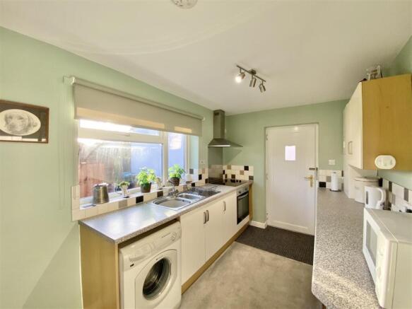 2 bed Detached Bungalow for sale Image 6