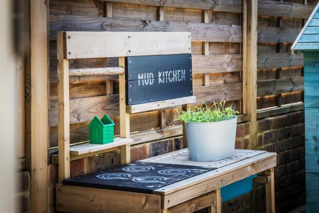 house. partnership Shamley Green