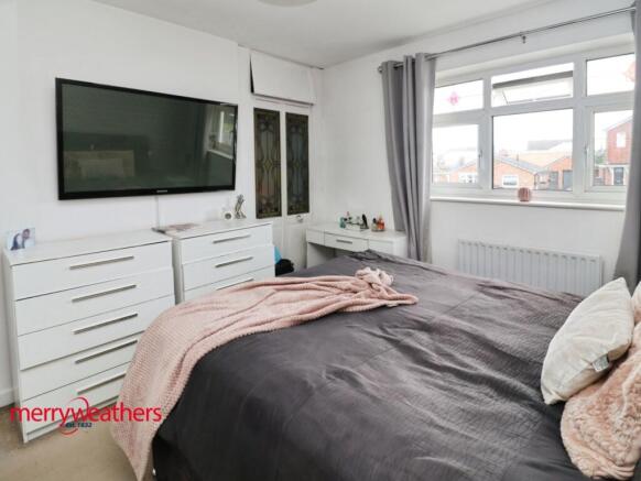 4 bed Semi-Detached for sale Image 11