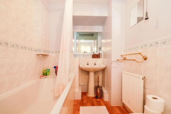 1 bed Flat for sale Image 9