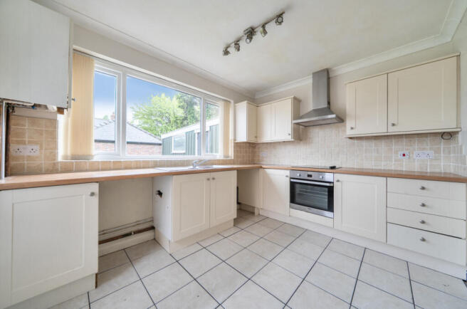 3 bed Detached for sale Image 5