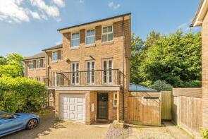 3, Dutch Gardens, Kingston Upon Thames KT2 7TT
