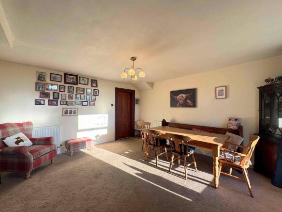 4 bed Semi-Detached for sale Image 9