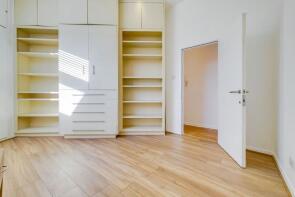 Flat 5, 302, Southwark Park Road, London SE16 2HA