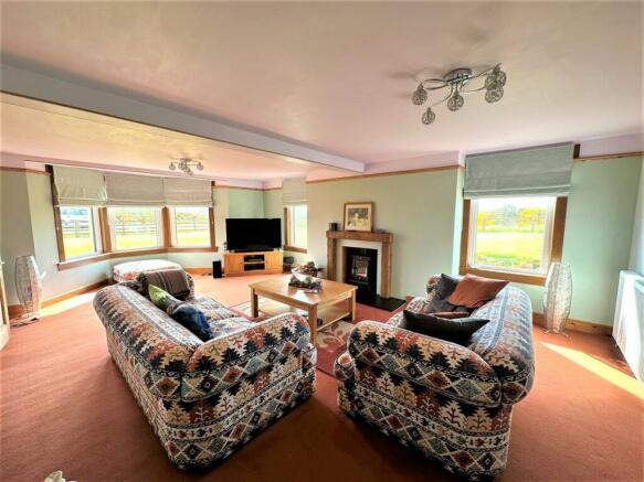 lounge use 1.jpeg