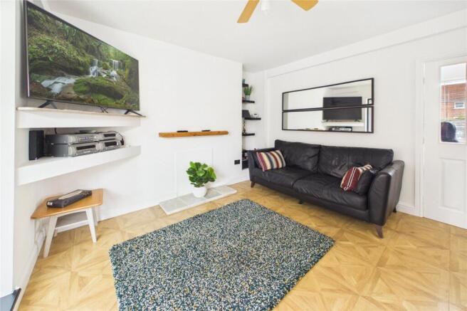 3 bed Semi-Detached for sale Image 5